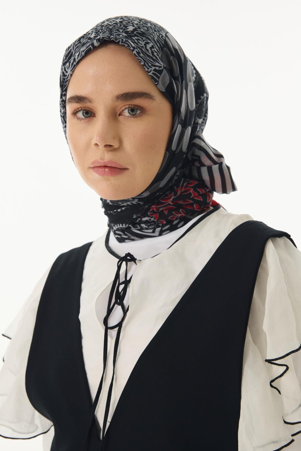 Adalie siyah geometrik çiçek desen pamuklu şal | Renk: Siyah
