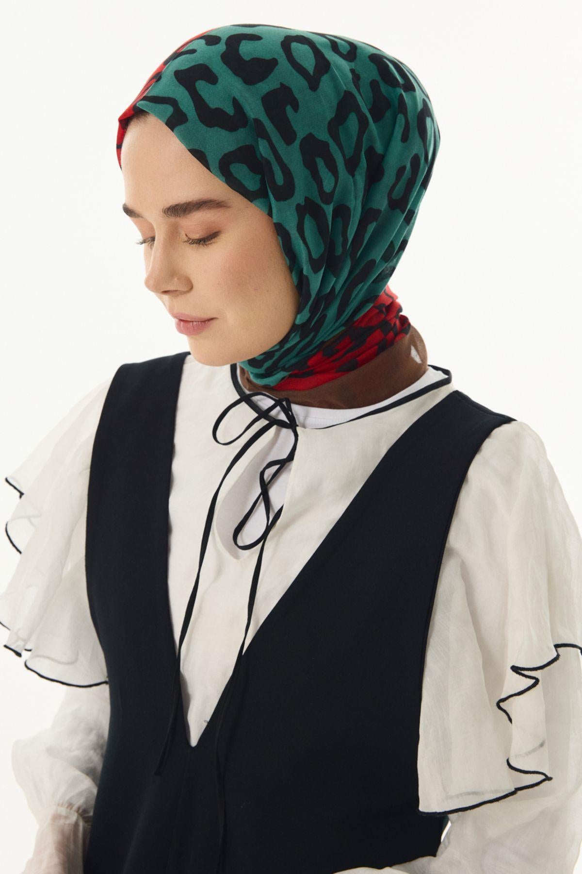 Amira kırmızı-yeşil degrade leopar desen pamuklu şal | Renk: Kırmızı-yeşil