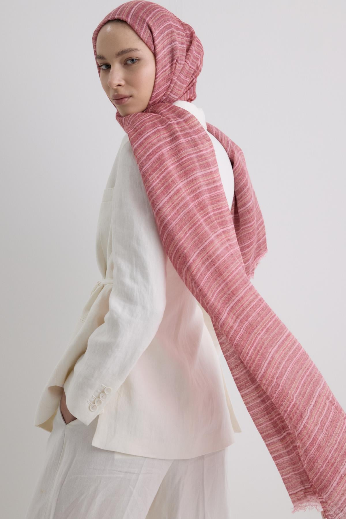 Baby pembe ince çizgili keten dokulu pamuklu şal | Renk: Pembe