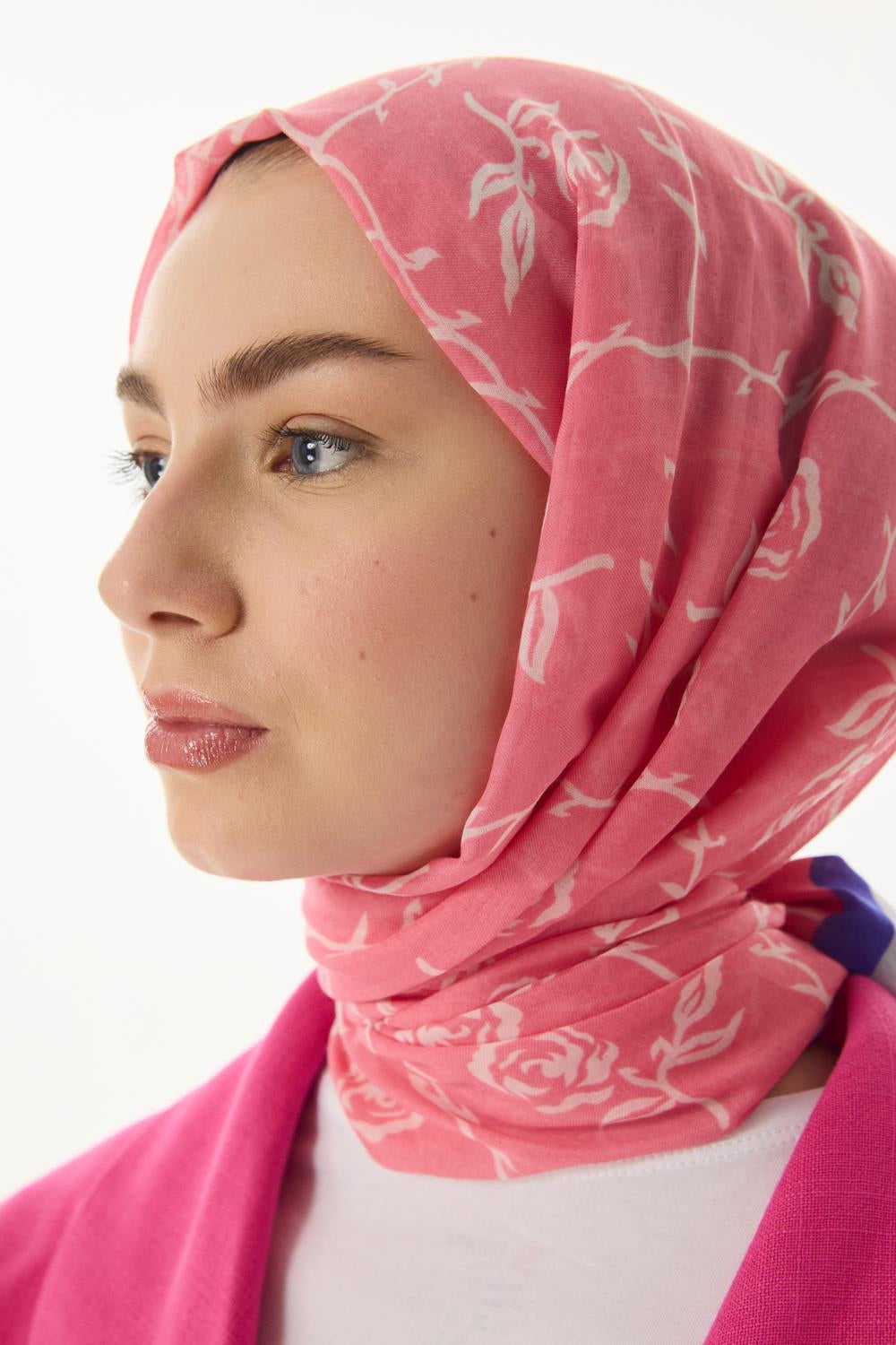 Berry şeker pembe-saks mavi rose desen pamuklu şal | Renk: Şeker pembe saks mavi