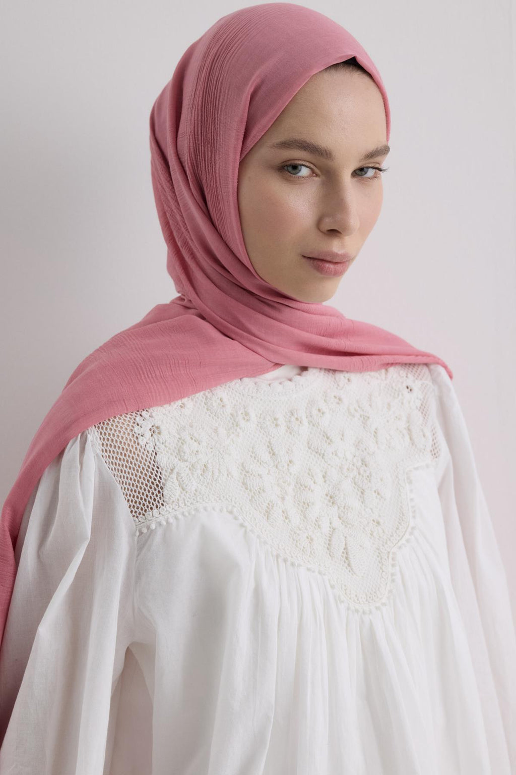 Brıce şeker pembe uzun saçak püsküllü pamuklu şal | Renk: Şeker pembe