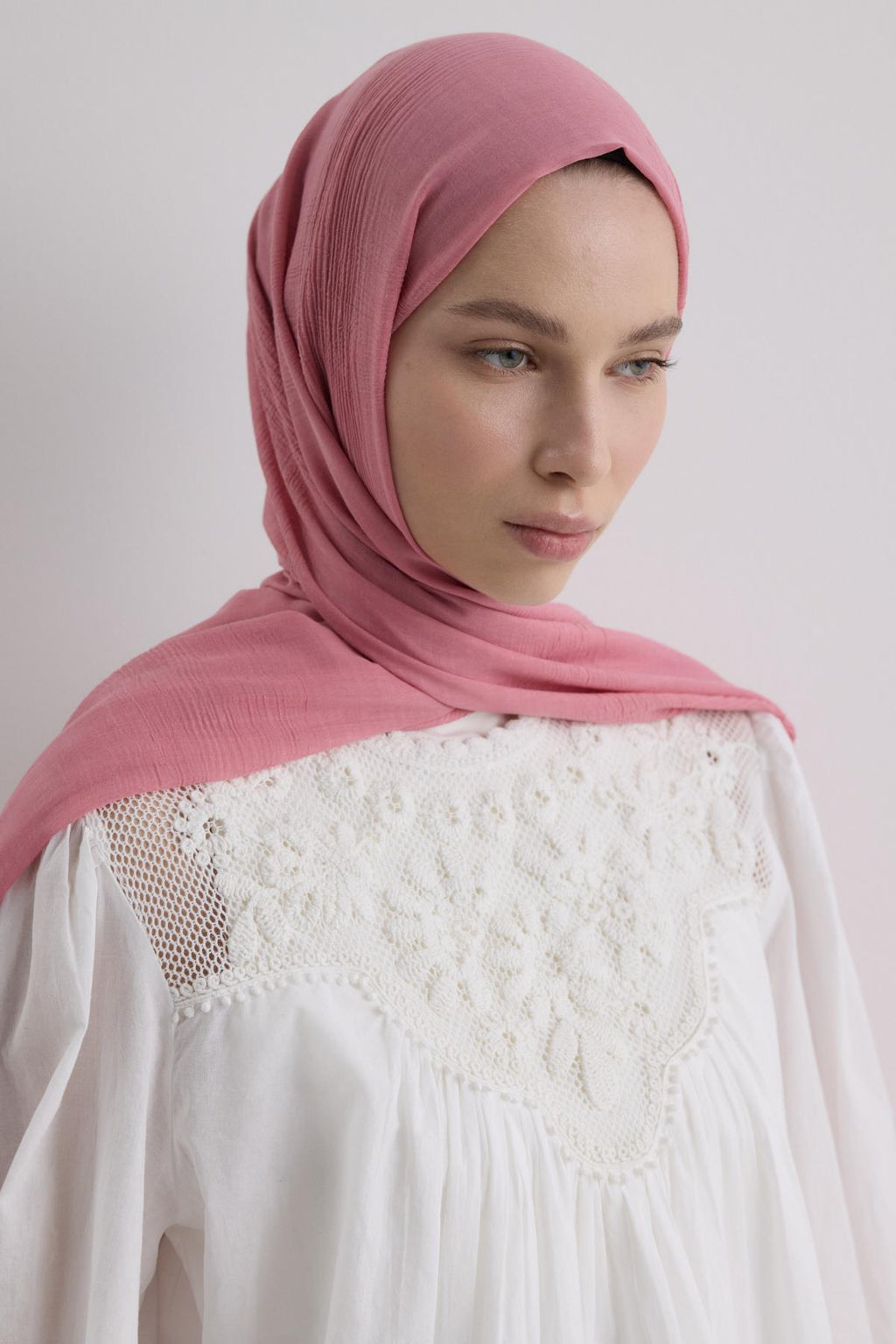 Brıce şeker pembe uzun saçak püsküllü pamuklu şal | Renk: Şeker pembe