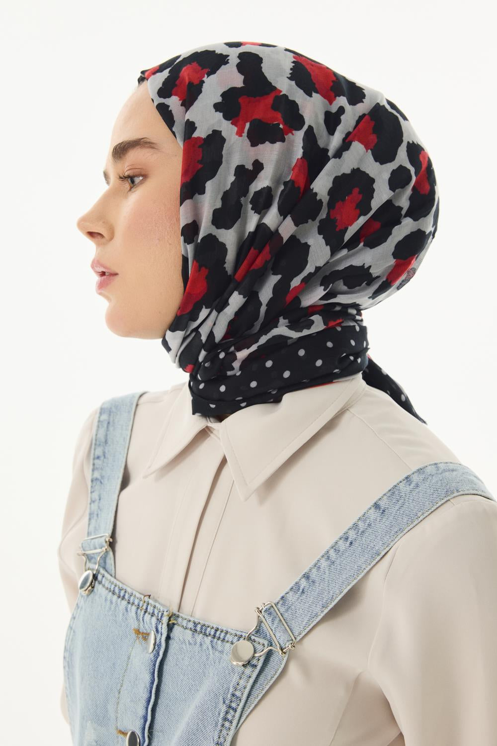 Dina gri-siyah puantiyeli leopar desen pamuklu şal | Renk: Gri siyah