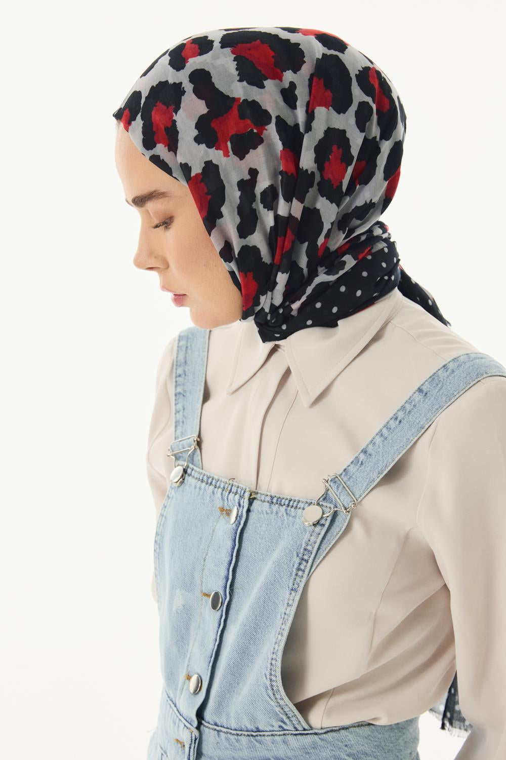 Dina gri-siyah puantiyeli leopar desen pamuklu şal | Renk: Gri siyah