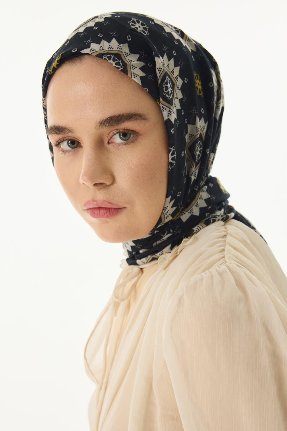 Ember tarçın-siyah etnik desen pamuklu şal | Renk: Tarçın siyah