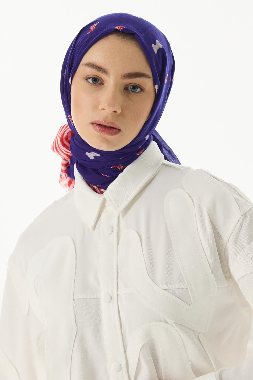 Holly lacivert-kırmızı fiyonk desen pamuklu şal | Renk: Lacivert kırmızı