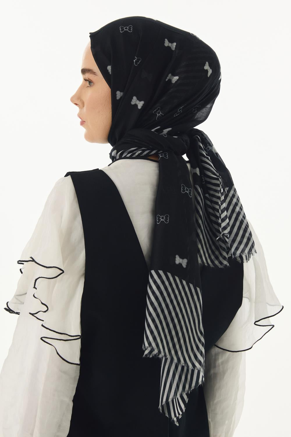 Holly siyah fiyonk desen pamuklu şal | Renk: Siyah