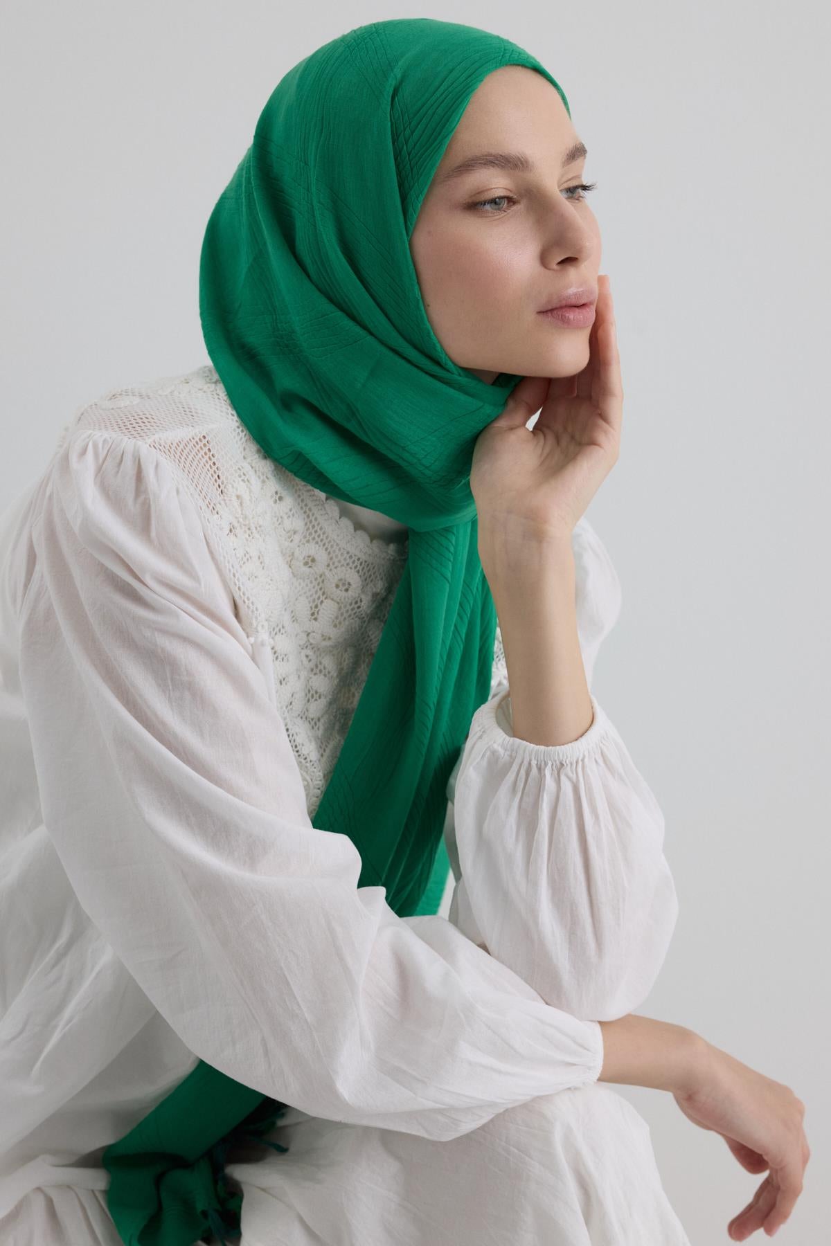 Lilyum benetton saçak püsküllü pamuklu şal | Renk: Benetton