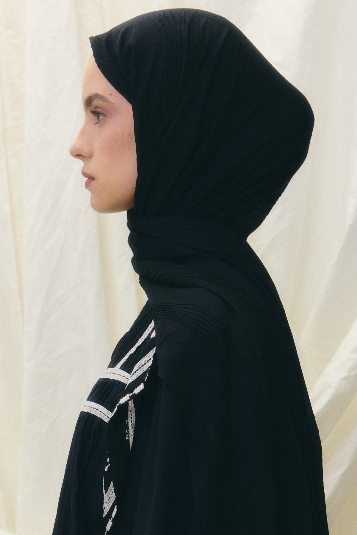 Lilyum siyah saçak püsküllü pamuklu şal | Renk: Siyah