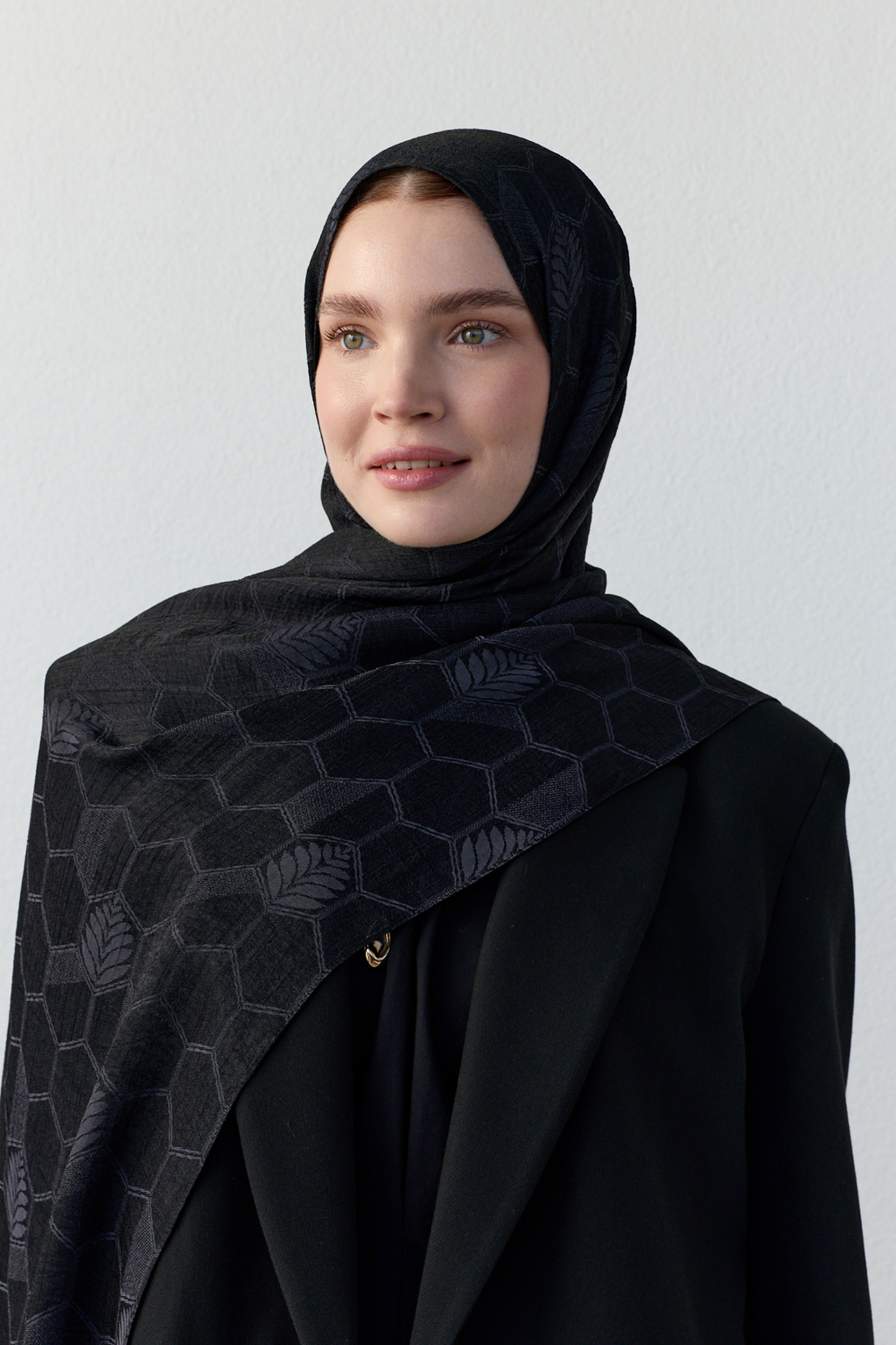 Luna başak jakarlı siyah füme şal | Renk: Hakisiyah füme