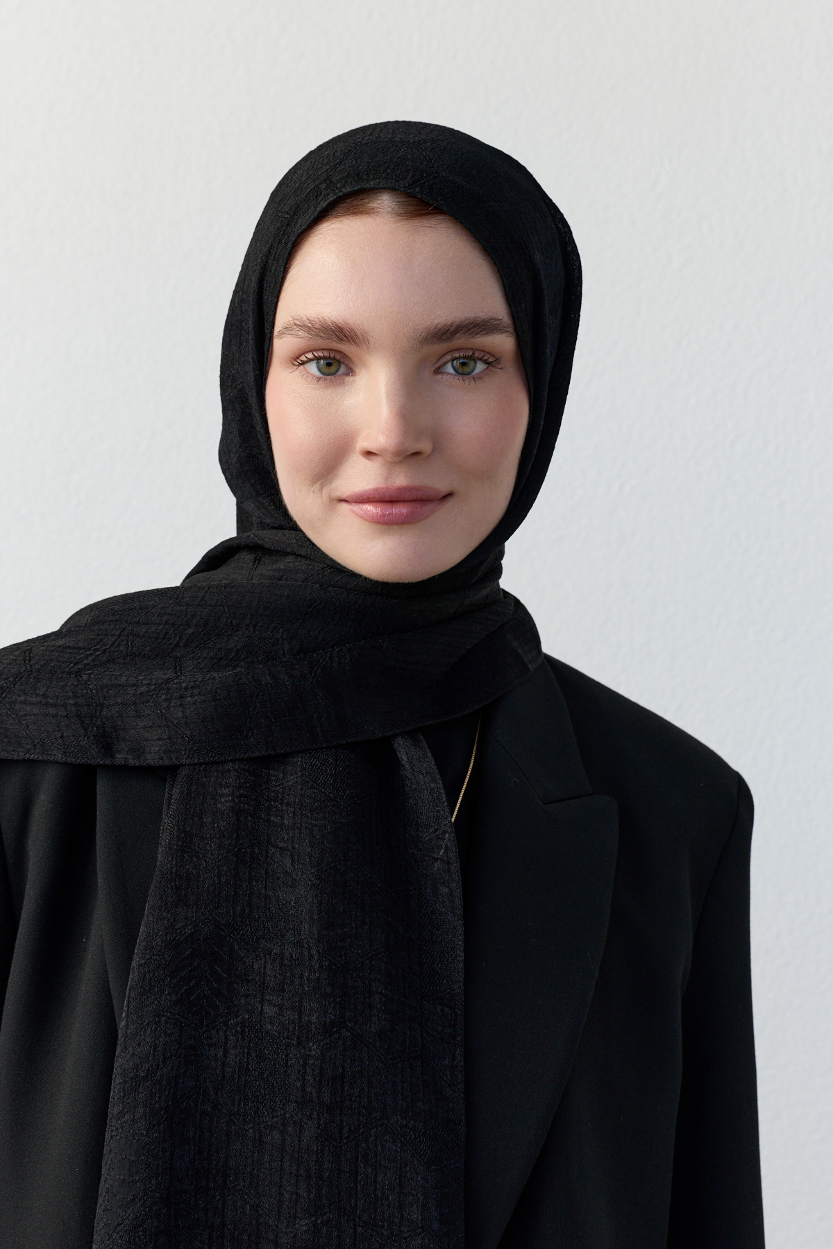 Luna başak jakarlı siyah şal | Renk: Siyah