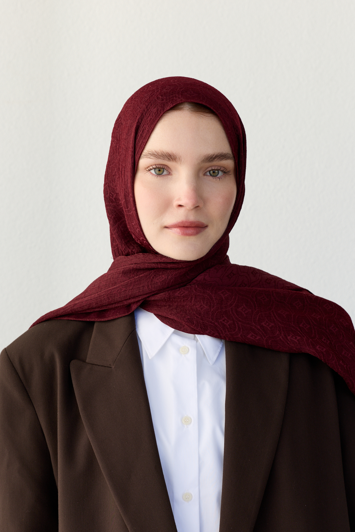 Luna logo jakarlı bordo şal | Renk: Bordo