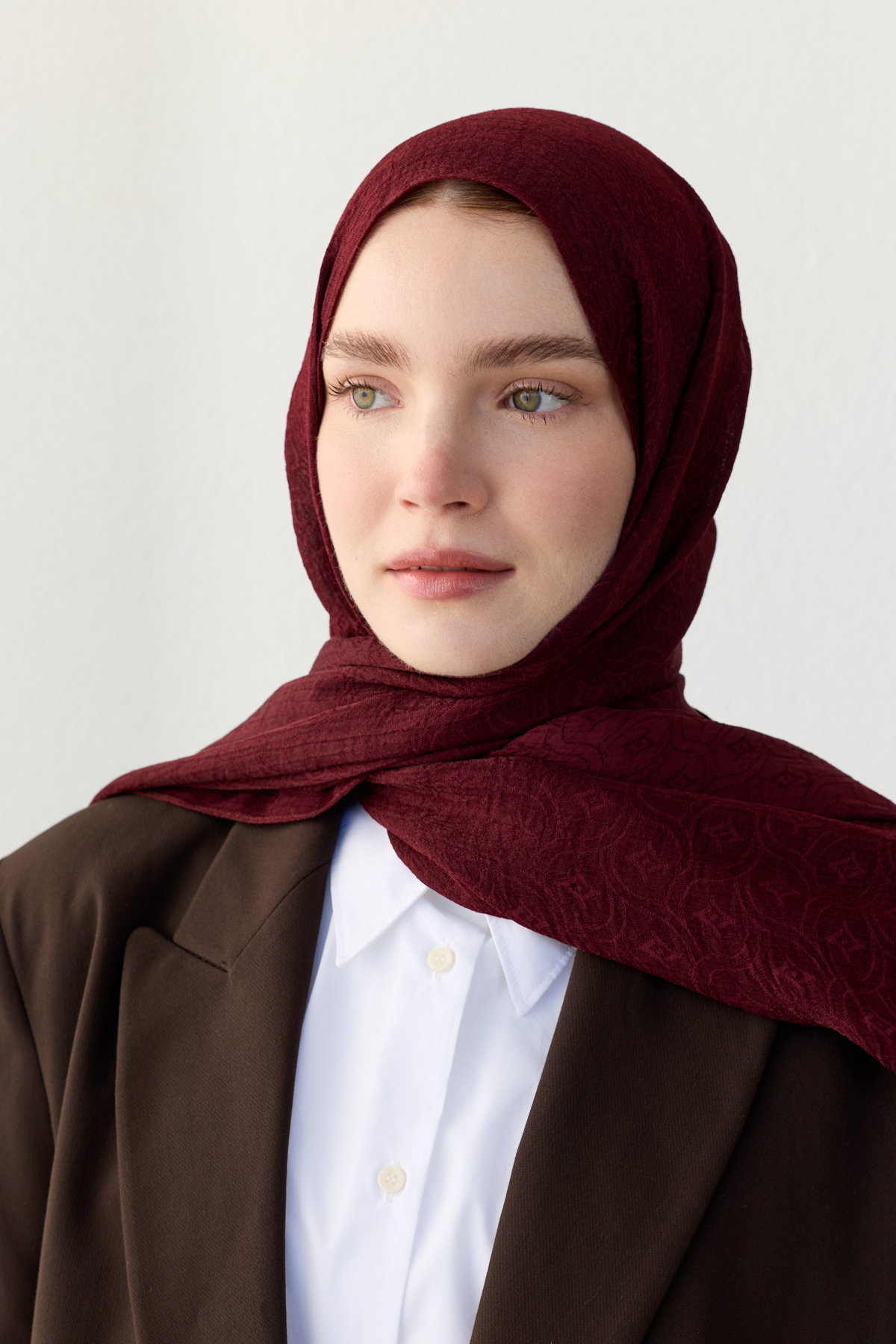 Luna logo jakarlı bordo şal | Renk: Bordo