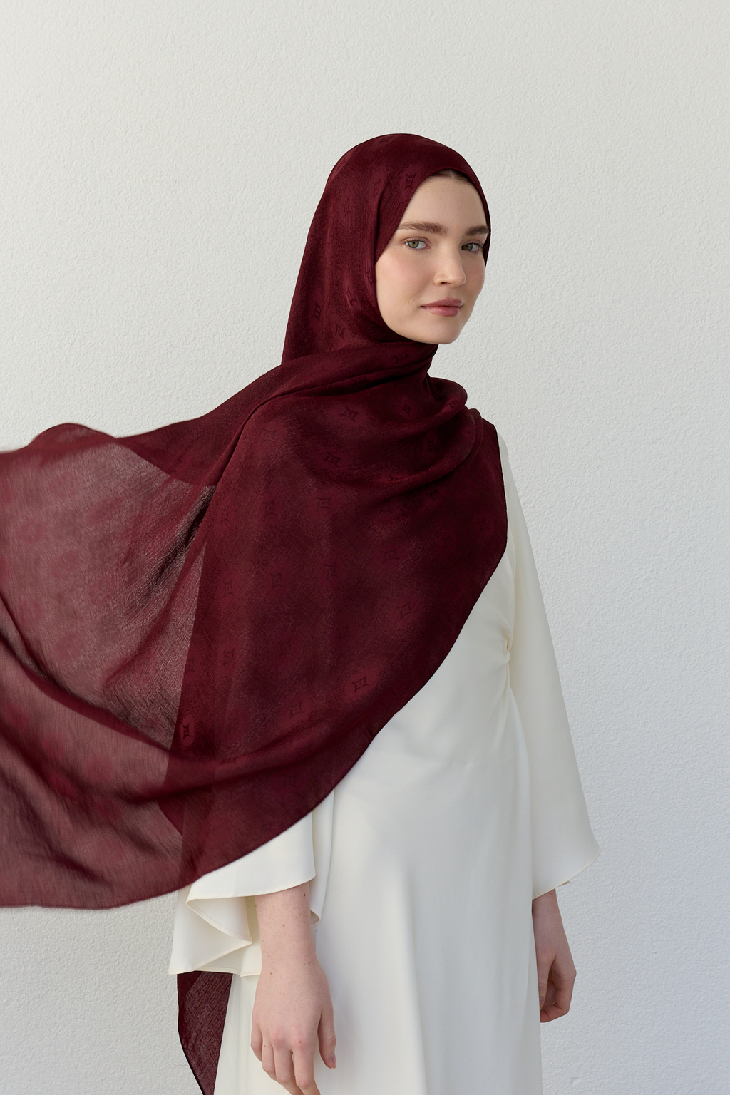 Luna yıldız jakarlı bordo şal | Renk: Hakibordo