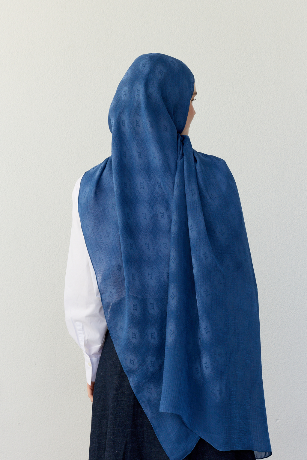 Luna yıldız jakarlı indigo mavi şal | Renk: Hakiindigo mavi