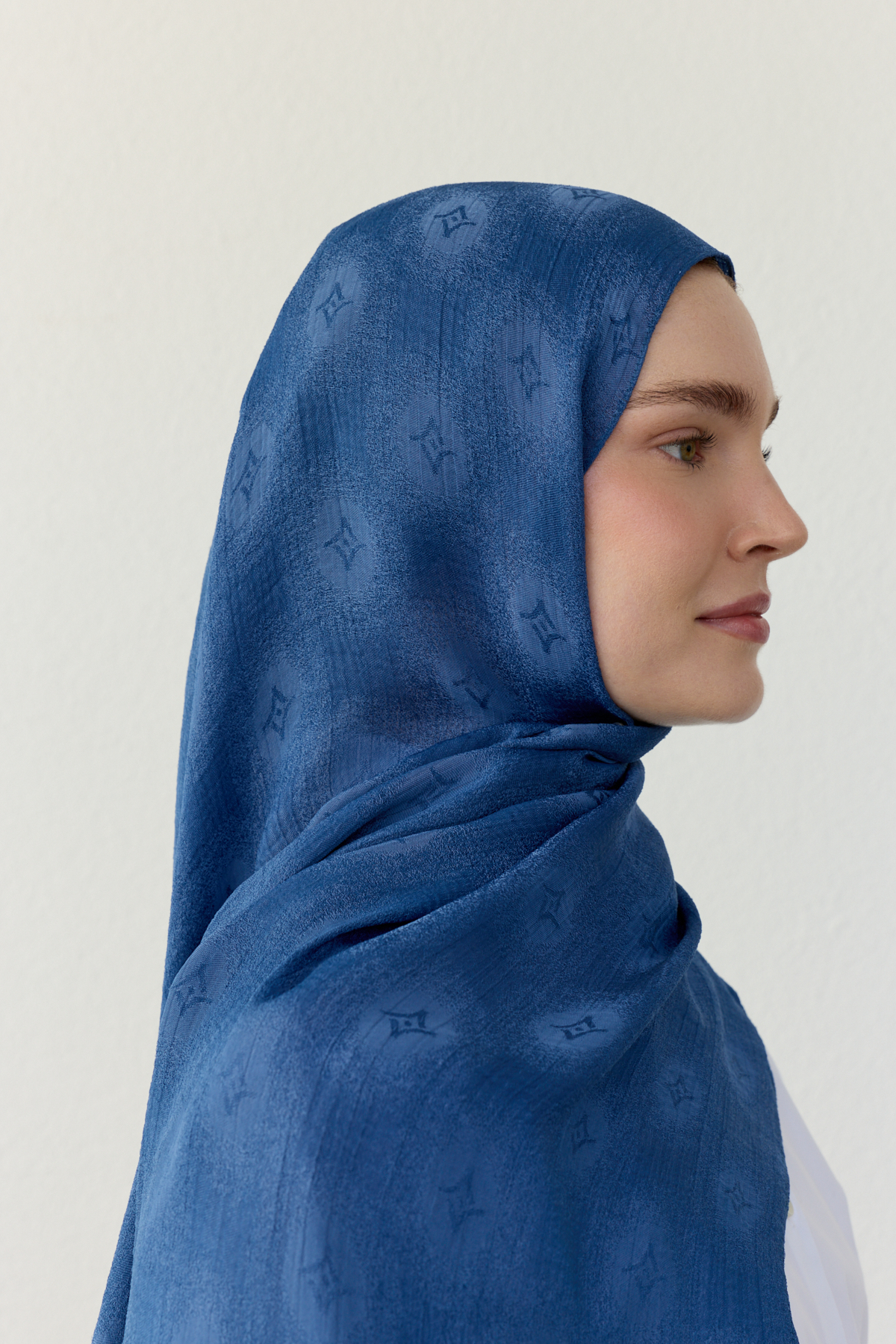 Luna yıldız jakarlı indigo mavi şal | Renk: Hakiindigo mavi